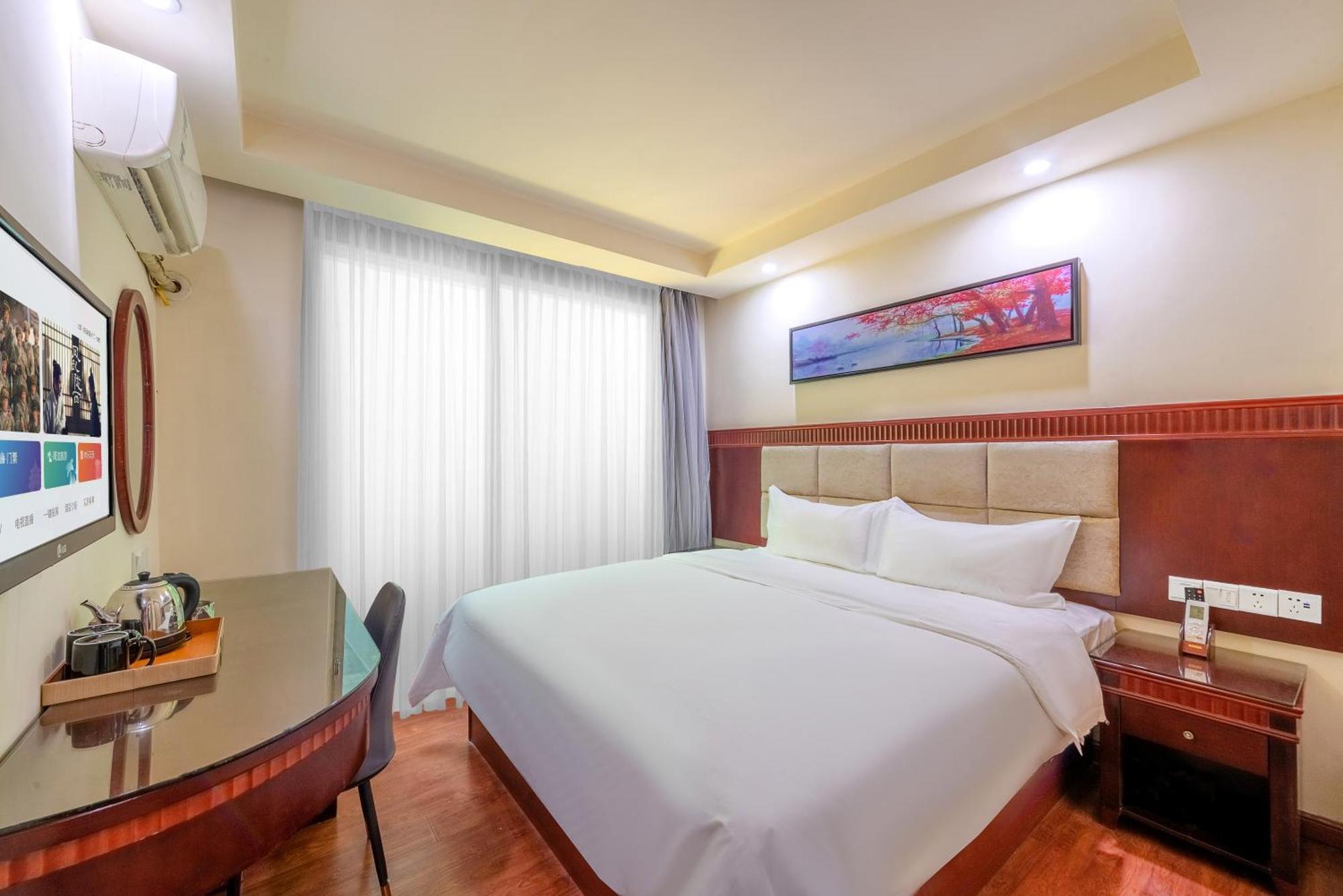 Huahang Hotel - Guangzhou Baiyun International Airport - Free Airport Shuttle Bus Exterior photo
