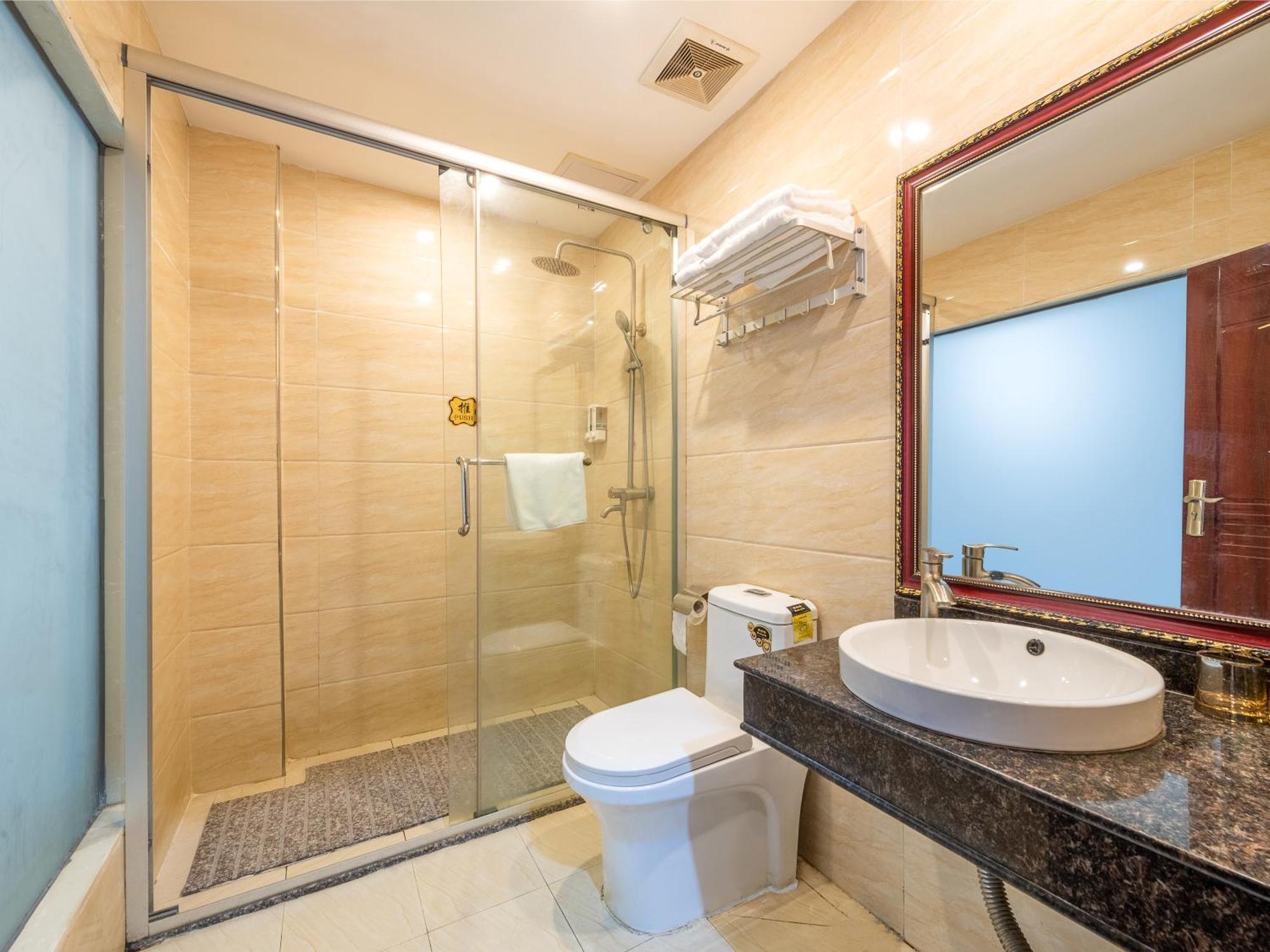 Huahang Hotel - Guangzhou Baiyun International Airport - Free Airport Shuttle Bus Exterior photo